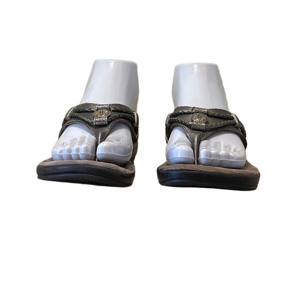 Minnetonka Sandals‎ Women 7 Pewter Silverbay Flip Flop Charm Braid Accent 700001 - Picture 4 of 8